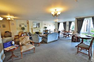 COMMUNAL LOUNGE- click for photo gallery